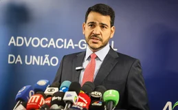 Lula indica Jorge Messias para a vaga de ministro do STF no lugar de Barroso