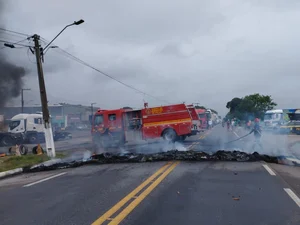 Moradores de Pilar bloqueiam BR-316 por causa da falta d’água