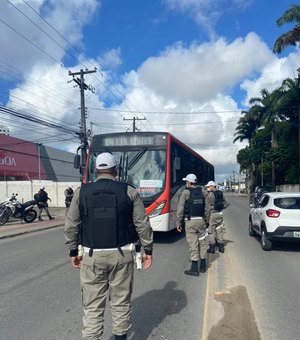 Operação do BPTran fiscaliza e coíbe infrações de trânsito na Grande Maceió