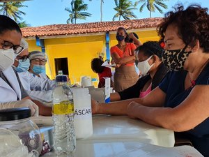 Maceió Rosa promove ações de saúde e conscientização em Guaxuma