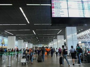 Para brasileiro, esperar mala estraga o prazer de voar