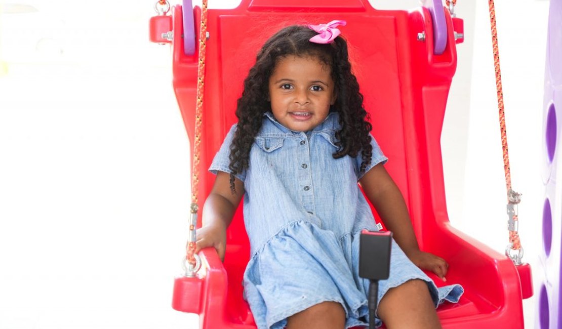 Prefeitura entrega Centro de Educação Infantil no bairro Manoel Teles