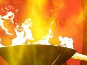 Com um ano de atraso, Japão inicia o revezamento da tocha olímpica