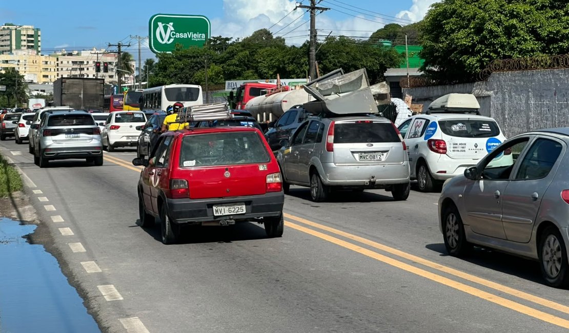 [Vídeo] Mudanças no trânsito da Av. Gustavo Paiva exigem atenção dos motoristas