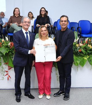 Famílias de São Sebastião são beneficiadas com títulos de propriedade de imóveis