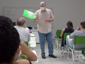 Inovação, saúde e covid: Tonholo palestra para alunos de pós-graduação da UFAL