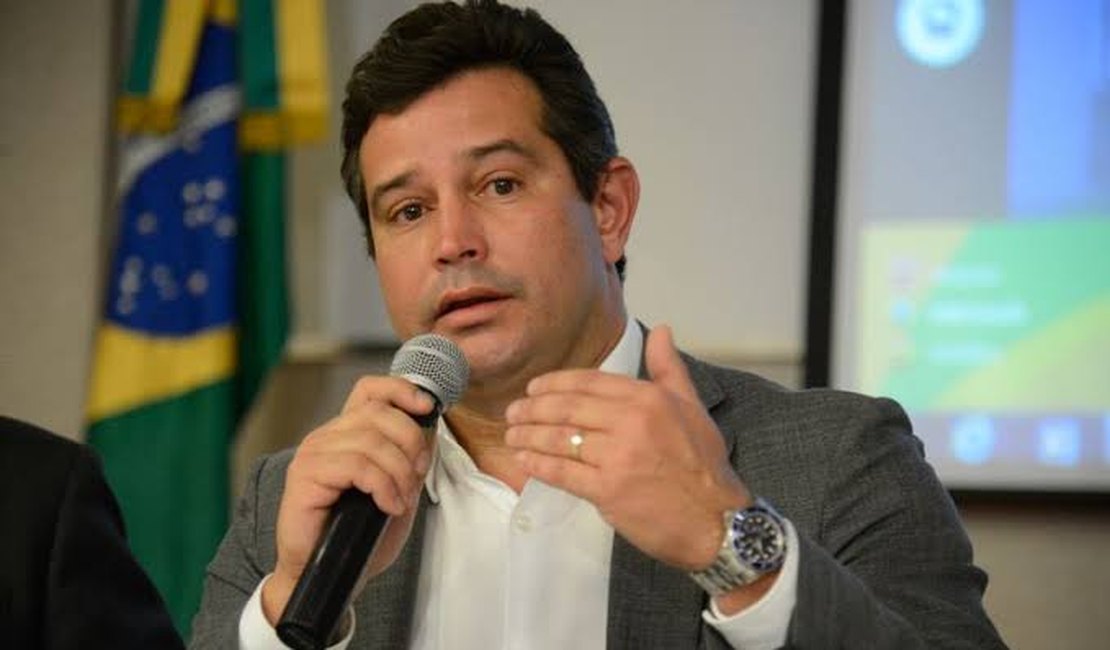 Maurício Quintela confirma candidatura a deputado federal