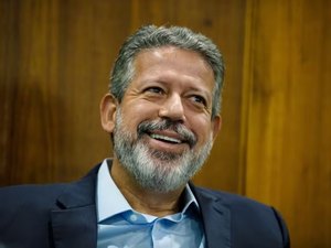 Arthur Lira avança em todos os municípios e nos maiores colégios eleitorais de AL, consolidando força rumo ao Senado