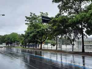 Defesa Civil alerta para risco de deslizamentos e alagamento em Maceió