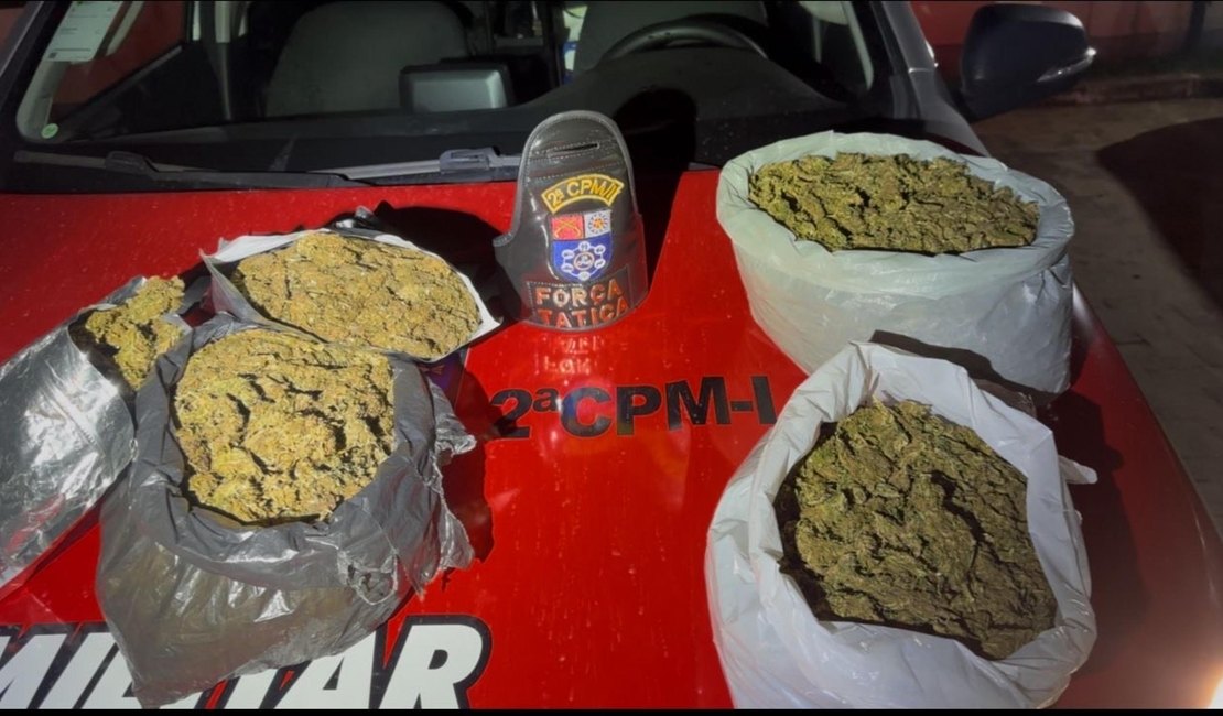 Polícia apreende drogas avaliadas em R$ 300 mil com traficante em Paripueira