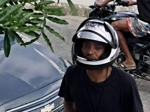 Dupla em motocicleta assalta mulher e rouba celular no Eldorado, em Arapiraca