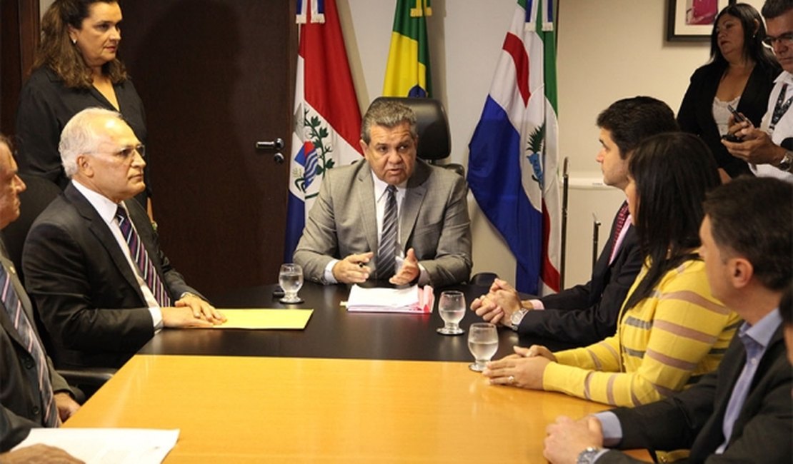 TJ e Prefeitura de Maceió firmam convênio para ressocializar jovens infratores