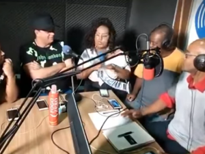 Vídeo: Rádio é assaltada e crime é transmitido ao vivo