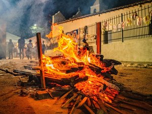 Prefeitura de Arapiraca orienta sobre cuidados com fogueiras nos festejos juninos