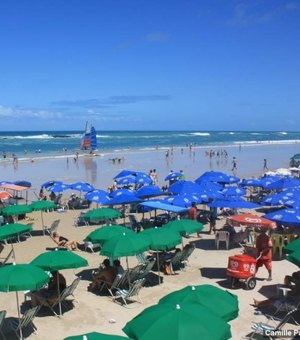 Praias do litoral alagoano apresentam 10 trechos impróprios para banho de mar
