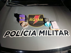 Homem é preso em flagrante com posse irregular de arma de fogo e tráfico de drogas no Tabuleiro dos Martins