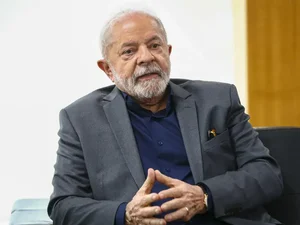 Lula faz reunião de emergência sobre Venezuela e governo admite 'tensão'