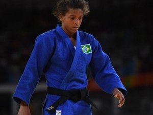 Rafaela Silva dá ao Brasil sua primeira medalha de ouro na Rio-2016