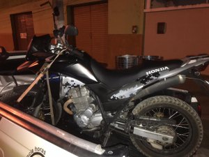 Após rastrear veículo, polícia prende suspeito com arma de fogo em Arapiraca