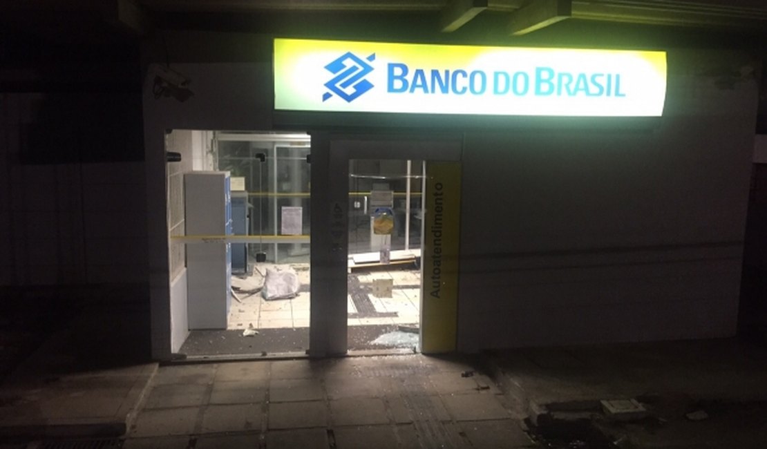 Tentativa de assalto a agência do BB termina com perseguição, troca de tiros e três mortes