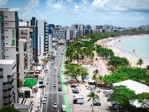 Maceió atrai viajantes o ano todo e sobe em ranking nacional