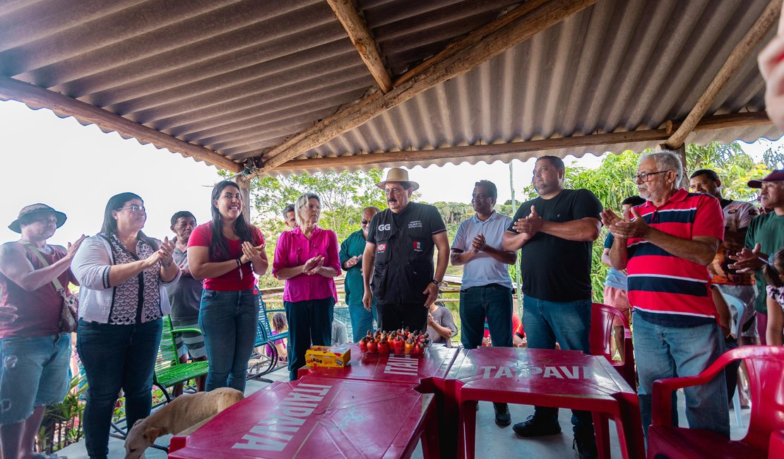 Prefeito Gilberto Gonçalves anuncia entrega de posse de terras para 72 famílias do Assentamento Canoé