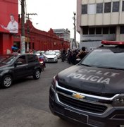 Fiscais da Prefeitura de Maceió são agredidos por ambulantes após confusão