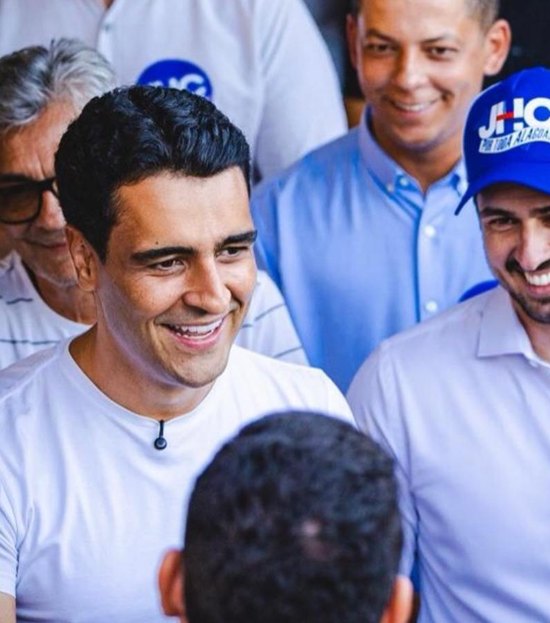 Bueno Higino ‘abandona’ prefeitura de Coité e viaja pelo estado com JHC