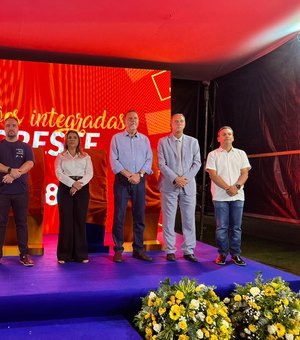 Rute Nezinho participa de inauguração de novos laboratórios, estação de energia solar e unidades móveis do Senac em Arapiraca