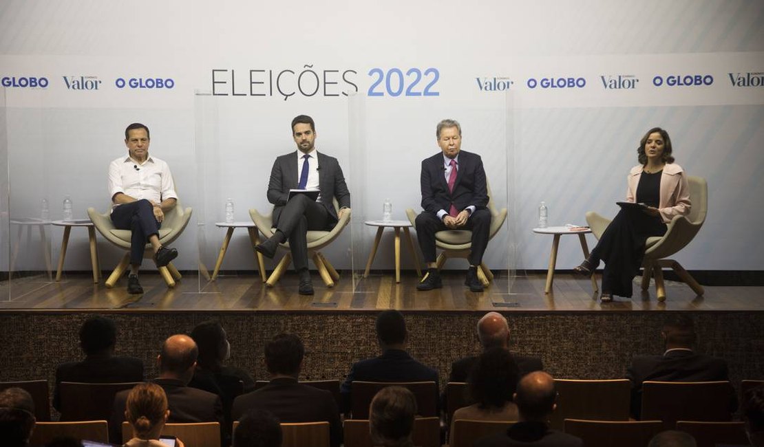 Debate das prévias do PSDB tem mea-culpa sobre apoio a Bolsonaro e disputa por reformas