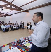 Renan Filho se reúne com trade turístico e discute estratégias para fortalecer o setor