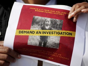 Imigrante de 7 anos morre desidratada após ser detida