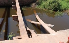 Após acidente, ponte foi destruída pelos moradores da zona rural