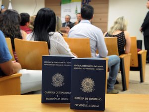 Taxa de desemprego no país se mantém em 13,3%, diz IBGE
