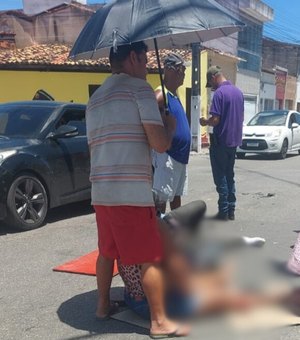 Acidente entre carro e moto termina com fratura exposta de duas vítimas, em Maceió