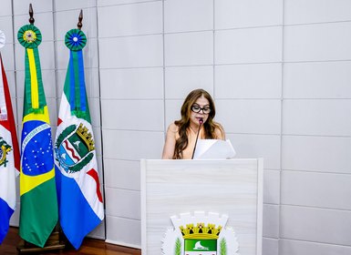 Vereadora Silvania Barbosa defende maior atenção à saúde mental e propõe ações de acompanhamento nas escolas