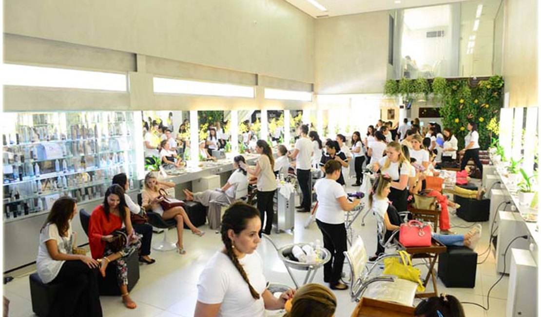 Rede de salões de beleza dispensa 40 funcionários em Maceió