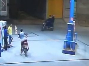 Dupla armada assalta posto de combustível em Canapi