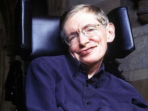 Itens pessoais de Stephen Hawking vão à leilão