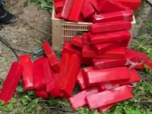 Operação apreende cerca de 70kg de maconha em oficina no bairro do Jacintinho