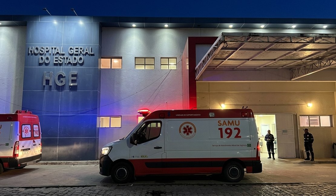 Homem sofre tentativa de homicídio ao ser baleado nas costas em Maceió