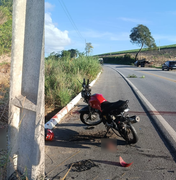 Homem morre após acidente entre carro e moto na BR-104, em Messias