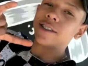 Adolescente morre após ser atropelado por carreta de animação