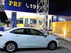 Homem é flagrado pela PRF conduzindo veículo com queixa de furto