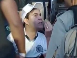 Exclusivo: Vídeo mostra PM tentando retirar Kelmann de estádio após confusão com Rodrigo Cunha