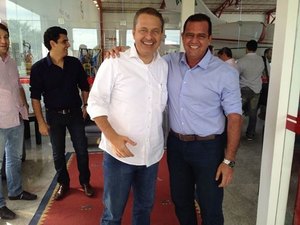 Eduardo Campos e Marina desembarcam em Arapiraca para lançar comitê