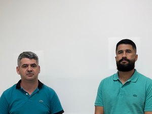 Vereador Fábio Costa recebe representante de motoristas por app e discute medidas de segurança à categoria