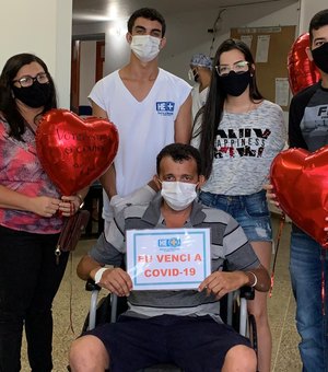 [Vídeo] Hospital de Emergência do Agreste comemora mais 16 vitórias contra a Covid-19
