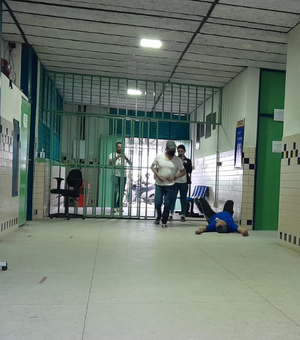 [Vídeo] 5ª GEE e PM capacitam vigias da rede estadual de ensino com simulação de ataque à escola em Arapiraca