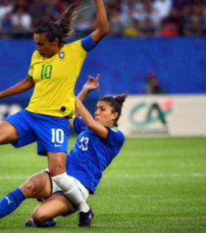 Marta faz história, Brasil vence a Itália e vai às oitavas do Mundial